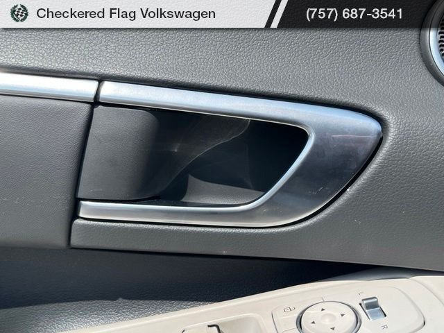Used 2023 Hampton Gray Hyundai SEL image 14