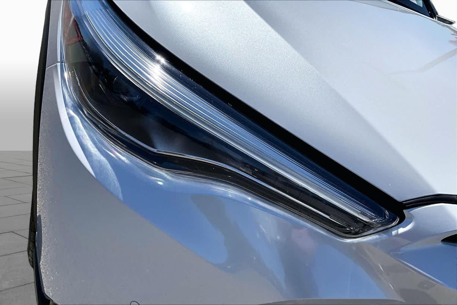 Used 2024 Wind Chill Pearl Toyota Hybrid XSE image 26