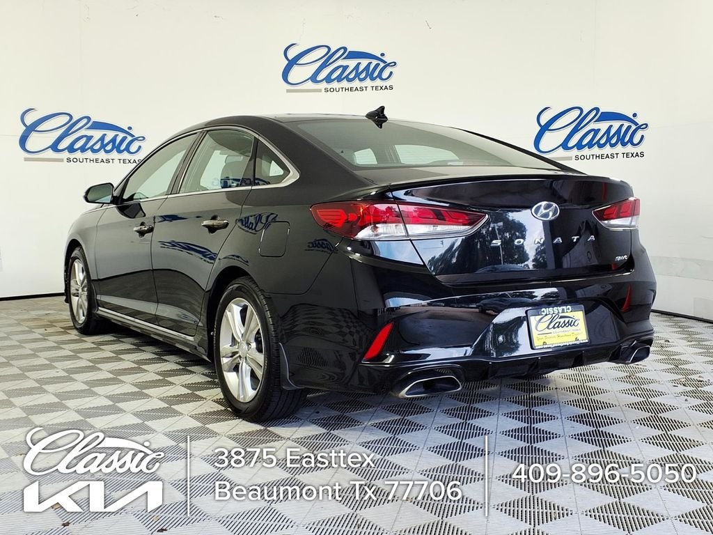 Used 2019 Black Hyundai Sport image 2