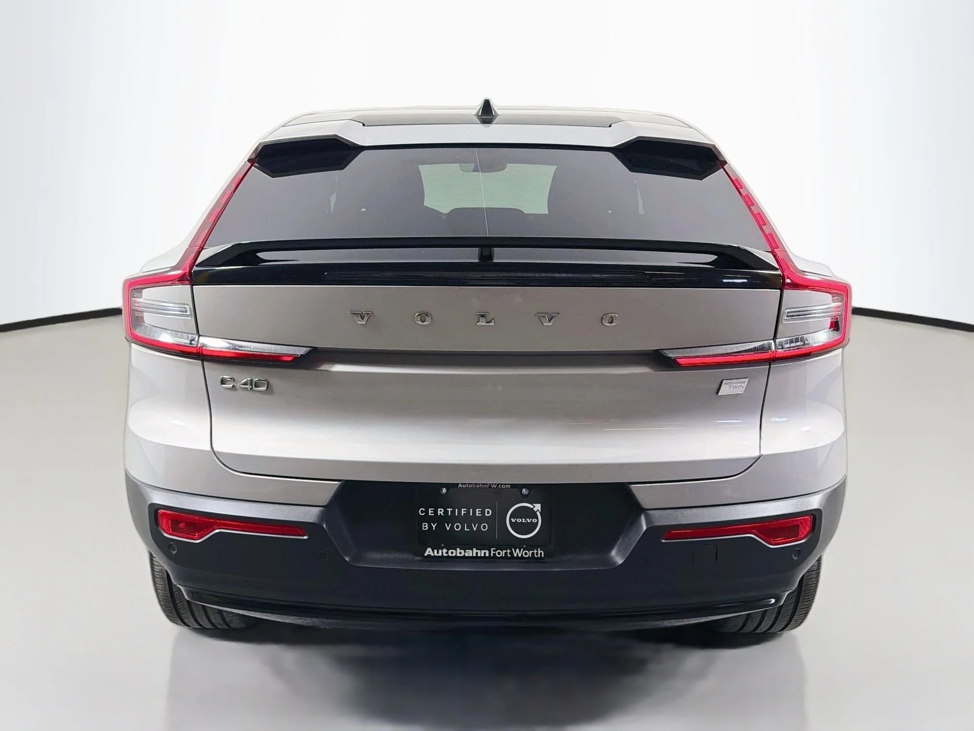 Used 2023 Silver Volvo Ultimate image 7