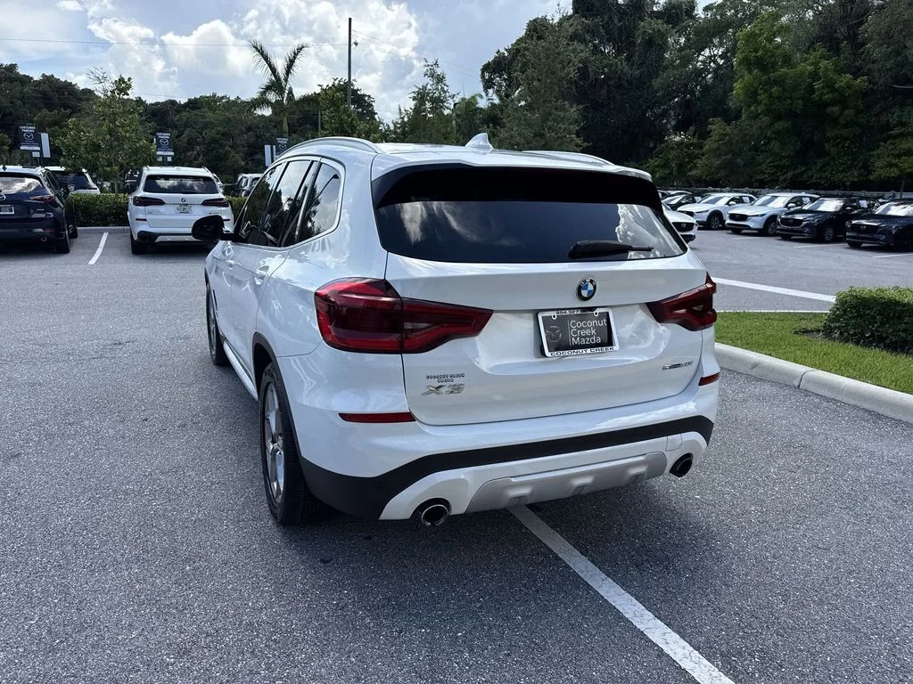Used 2021 Alpine White BMW sDrive30i image 13