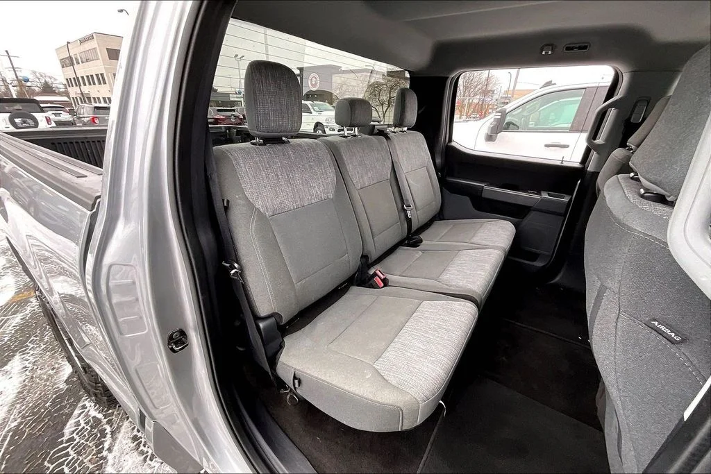 Used 2022 Silver Ford XLT image 24