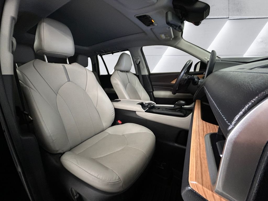 Used 2024 Black Toyota Platinum image 14