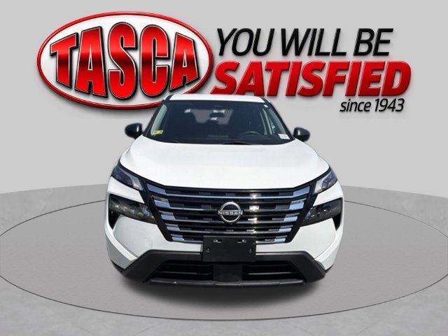 Used 2024 White Nissan S image 3