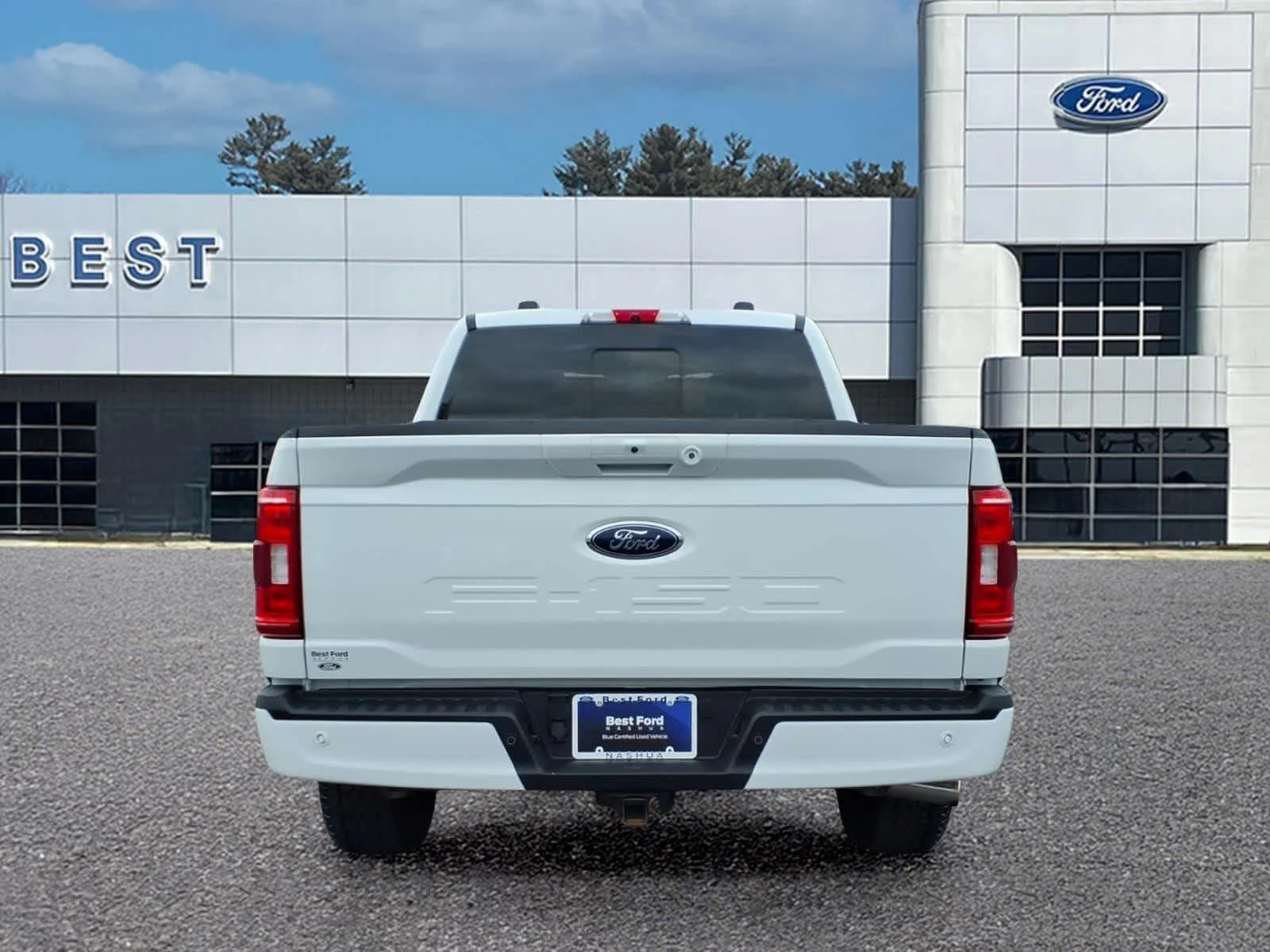 Used 2022 Oxford White Ford XLT image 5