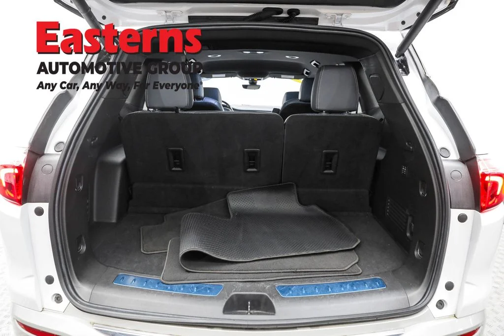 Used 2024 White Buick Premium Group image 9