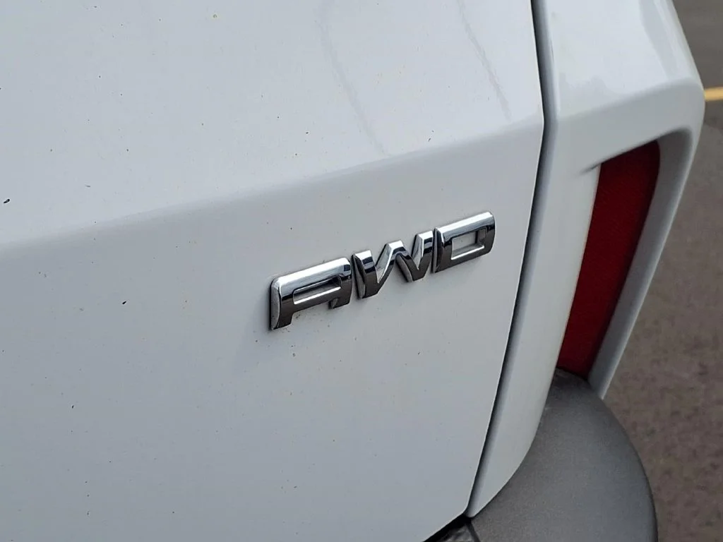 Used 2024 White Ford Active image 9