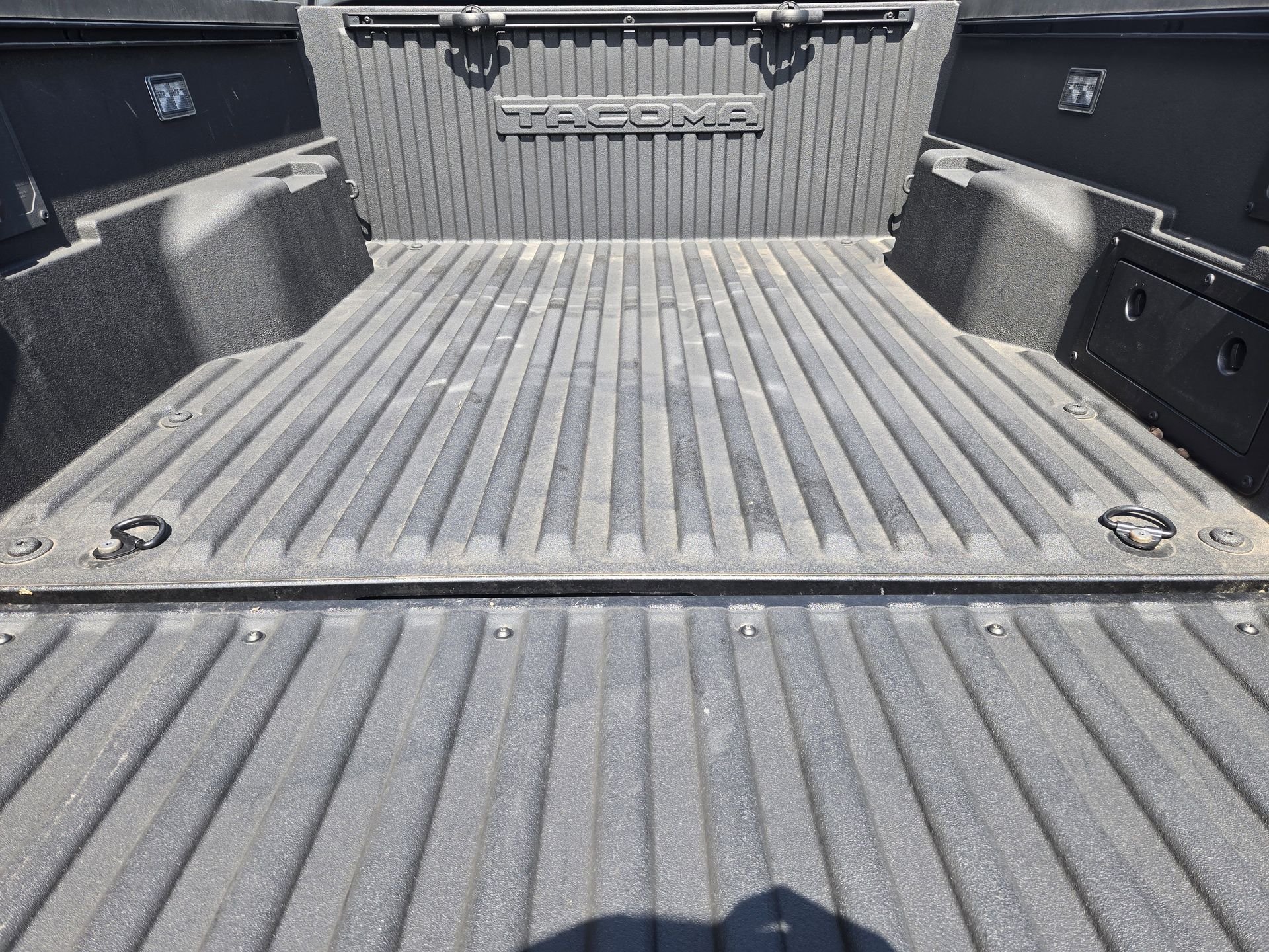 Used 2025 Underground Toyota Limited image 30