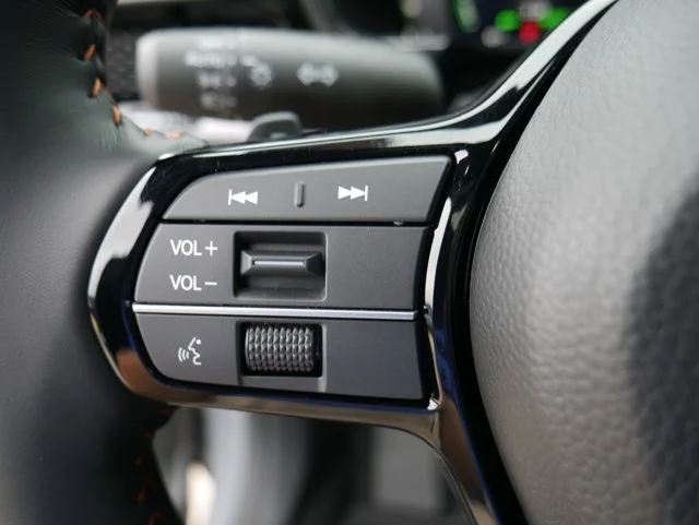 New 2027 Platinum White Pearl Honda Sport Touring Hybrid AWD image 10
