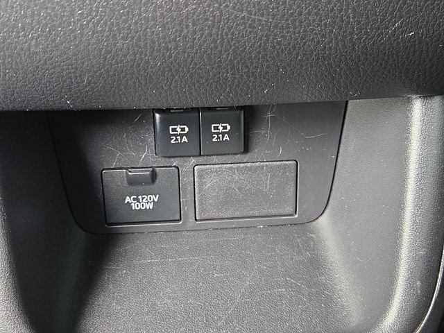 Used 2019 White Toyota XLE image 13