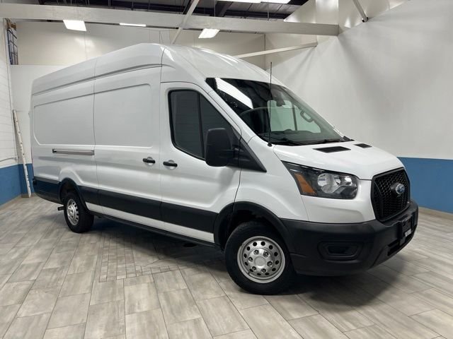 Used 2025 Oxford White Ford Base image 30