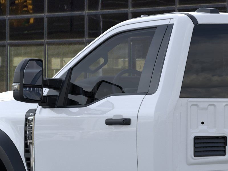 2025 Ford F-550 Super Duty Chassis Cab XL - Photo 20