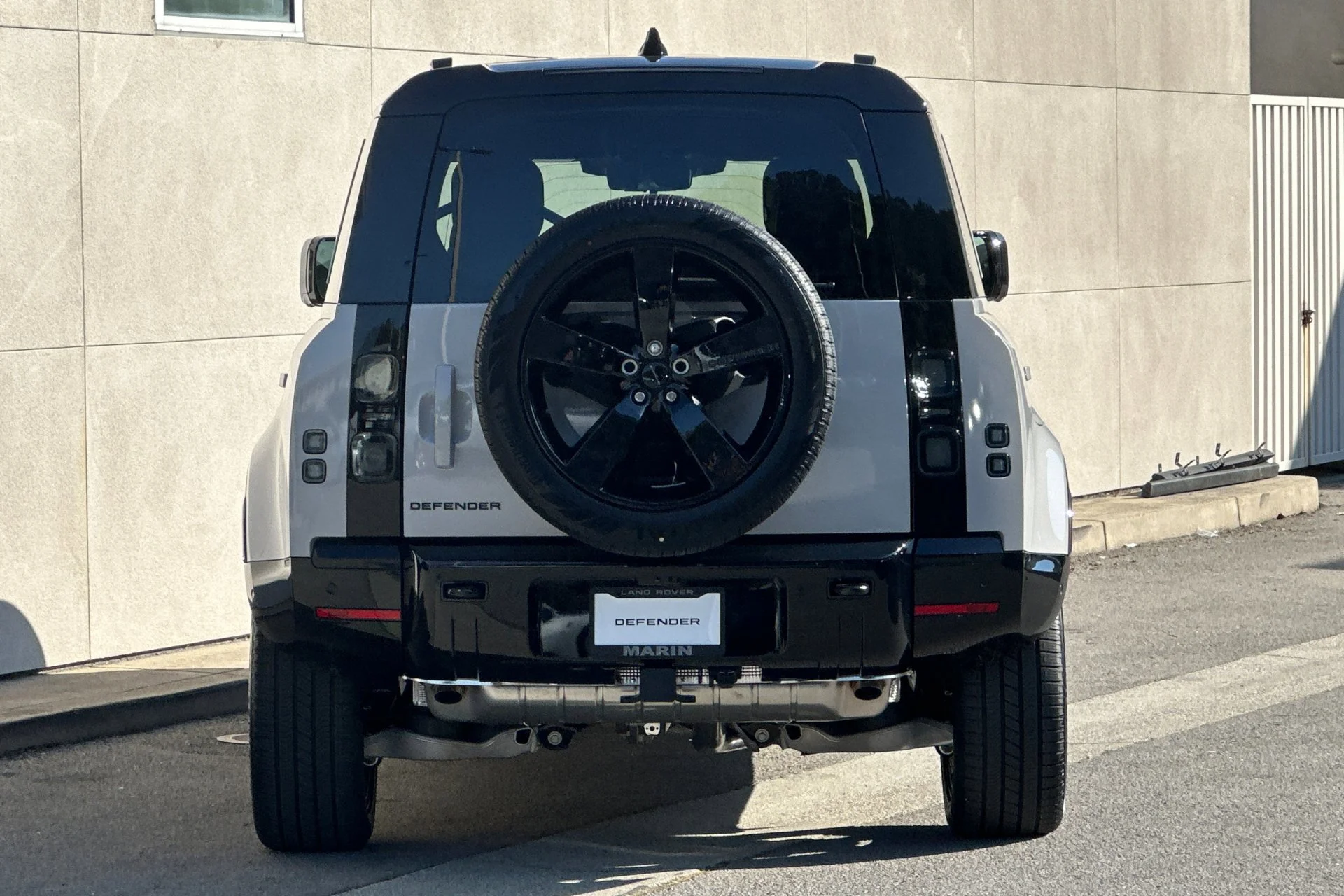 New 2026 BORASCO GREY Land Rover X-Dynamic SE image 7