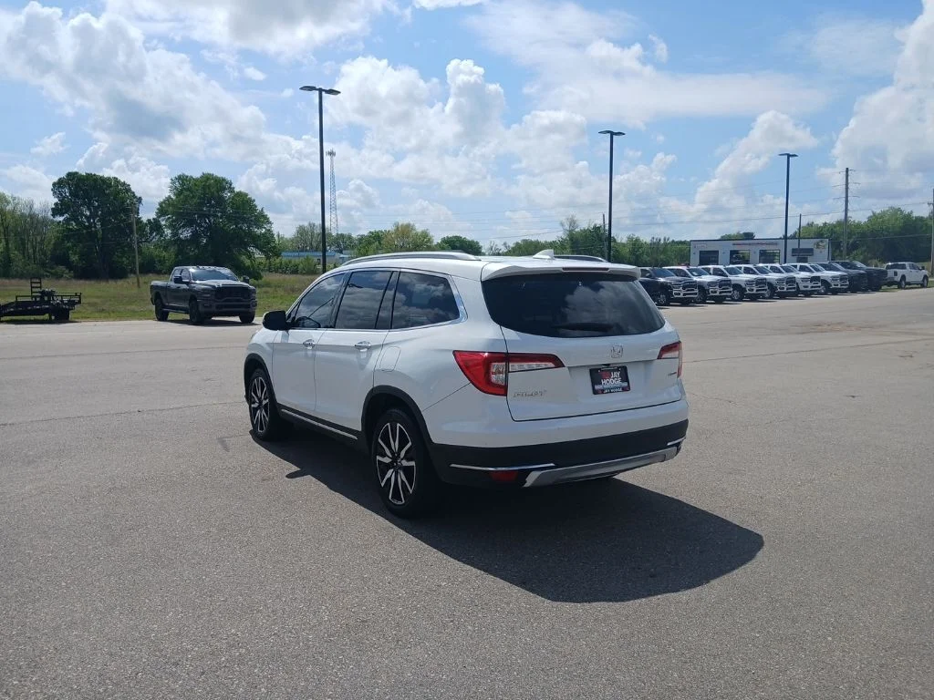 Used 2020 White Honda Touring image 6