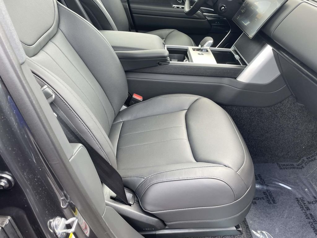 New 2026 Carpathian Grey Land Rover SE image 19