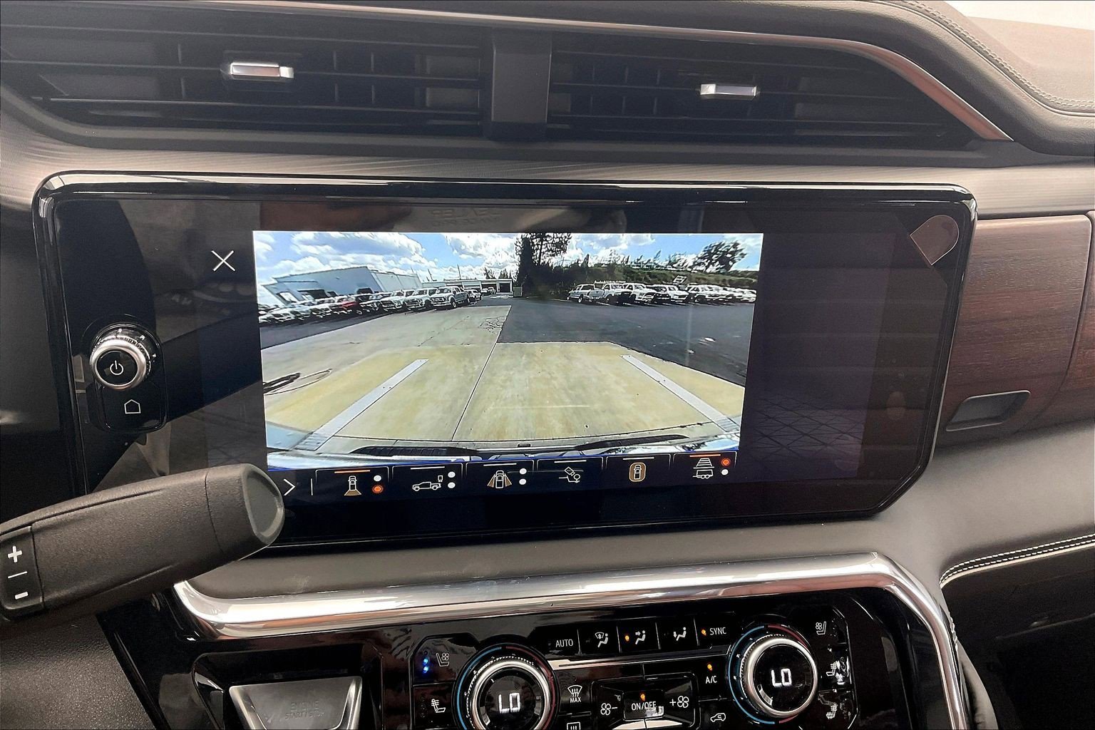 2026 GMC Sierra 2500HD Denali Ultimate - Photo 13