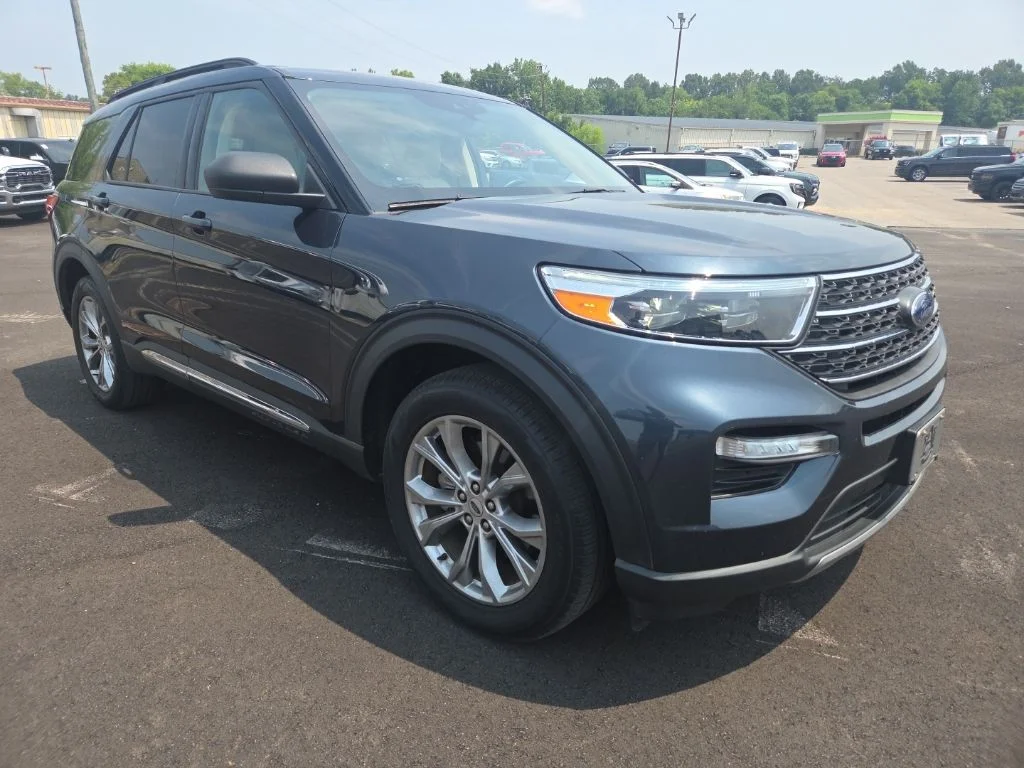 Certified Used 2022 Blue Ford XLT image 14