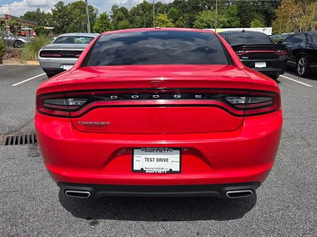 Used 2022 Red Dodge SXT image 7