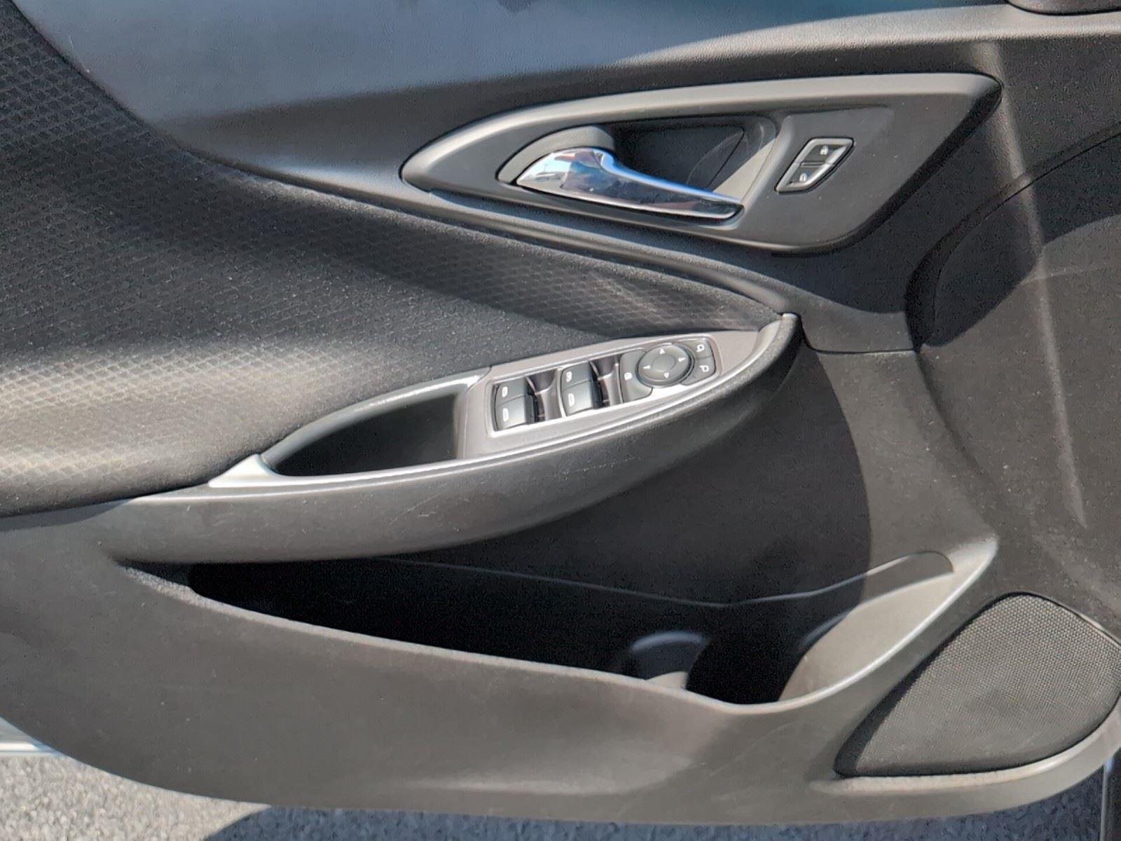 Used 2023 Sterling Gray Metallic Chevrolet LT image 19