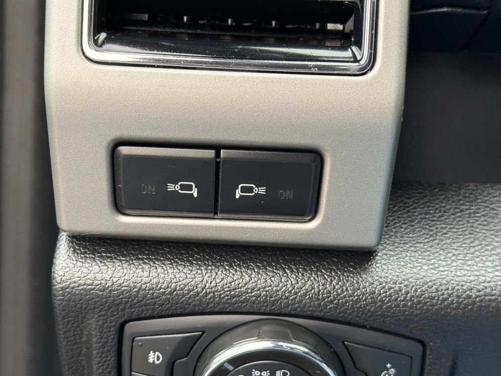 Used 2021 Gray Ford Lariat image 22