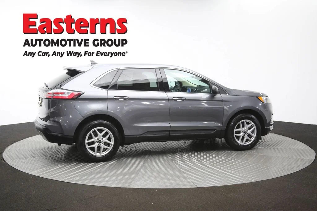 Used 2023 Gray Ford SEL image 43