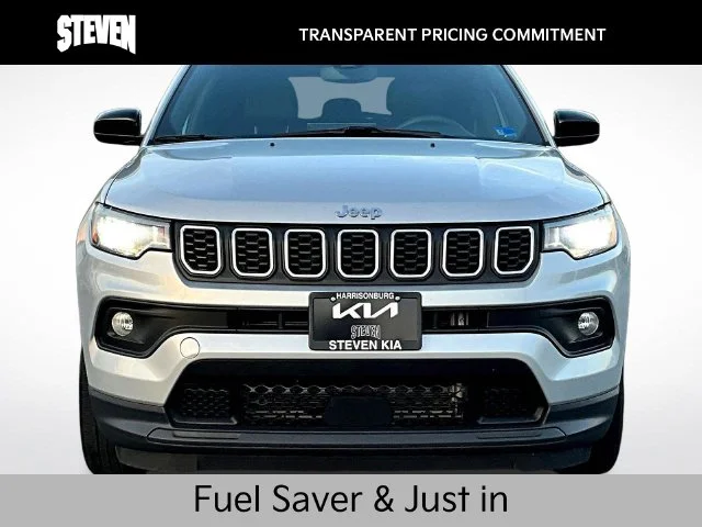 Used 2024 Silver Jeep Latitude image 2