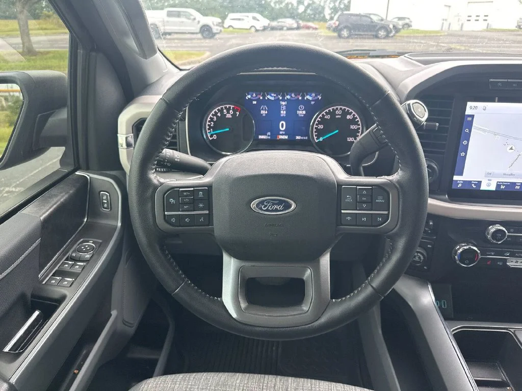 Used 2021 Red Ford XLT image 17