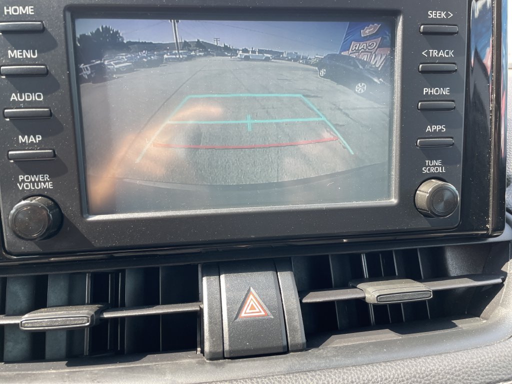 Used 2019 Silver Toyota XLE image 20