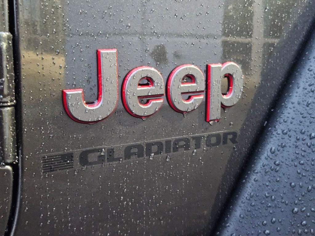 New 2026 Granite Crystal Metallic Clearcoat Jeep Rubicon image 33