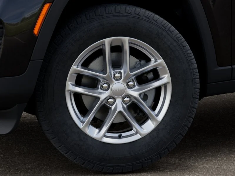 2025 Jeep Grand Cherokee Laredo - Photo 23
