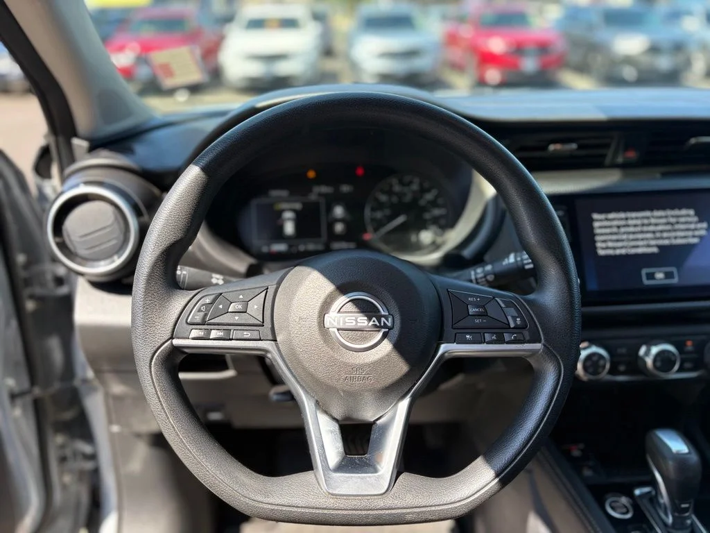 Used 2024 Gray Nissan SV image 16