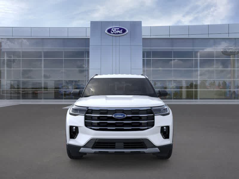 Used 2025 Star White Metallic Tri-Coat Ford Active image 6