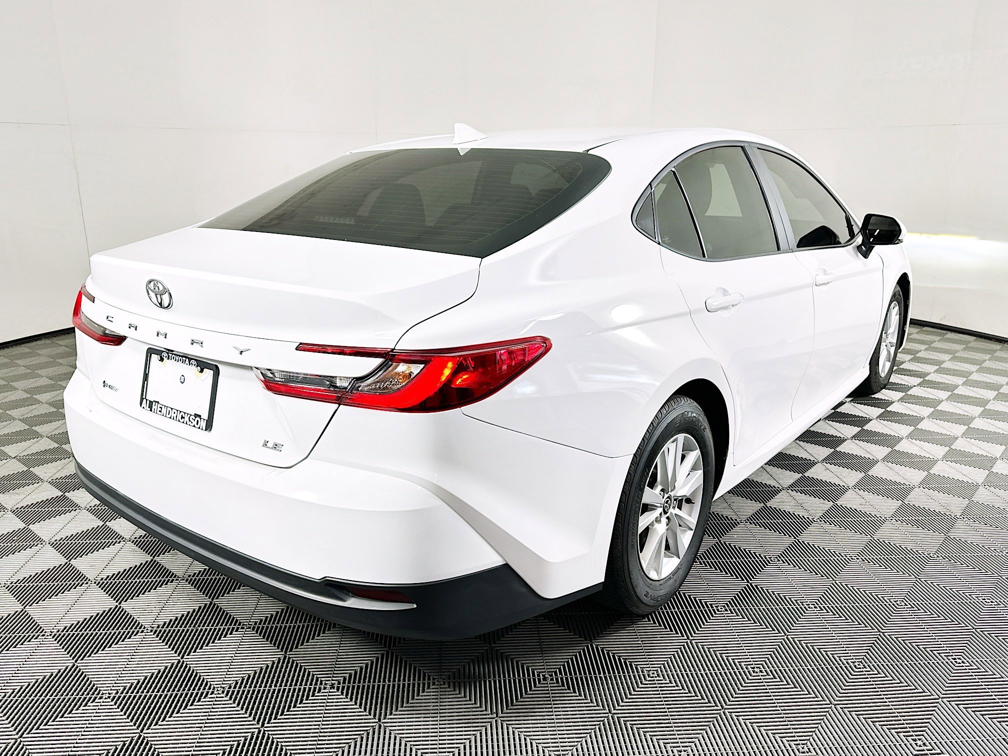 2025 Toyota Camry thumbnail 5