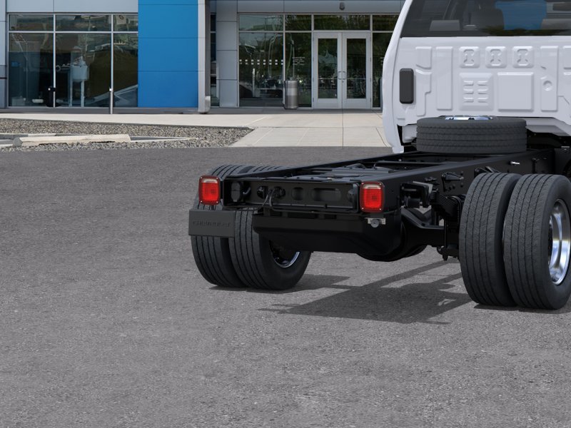 New 2026 Summit White Chevrolet Work Truck image 11