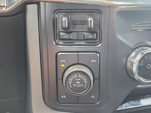 New 2026 Oxford White Ford Lariat image 29
