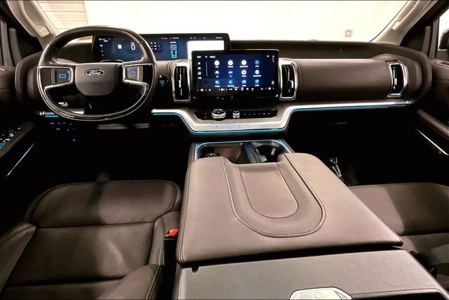 2025 Ford Expedition Platinum - Photo 18