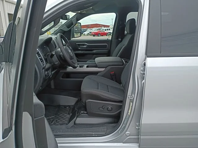 New 2026 Silver Zynith Exterior Paint RAM Big Horn/Lone Star image 9