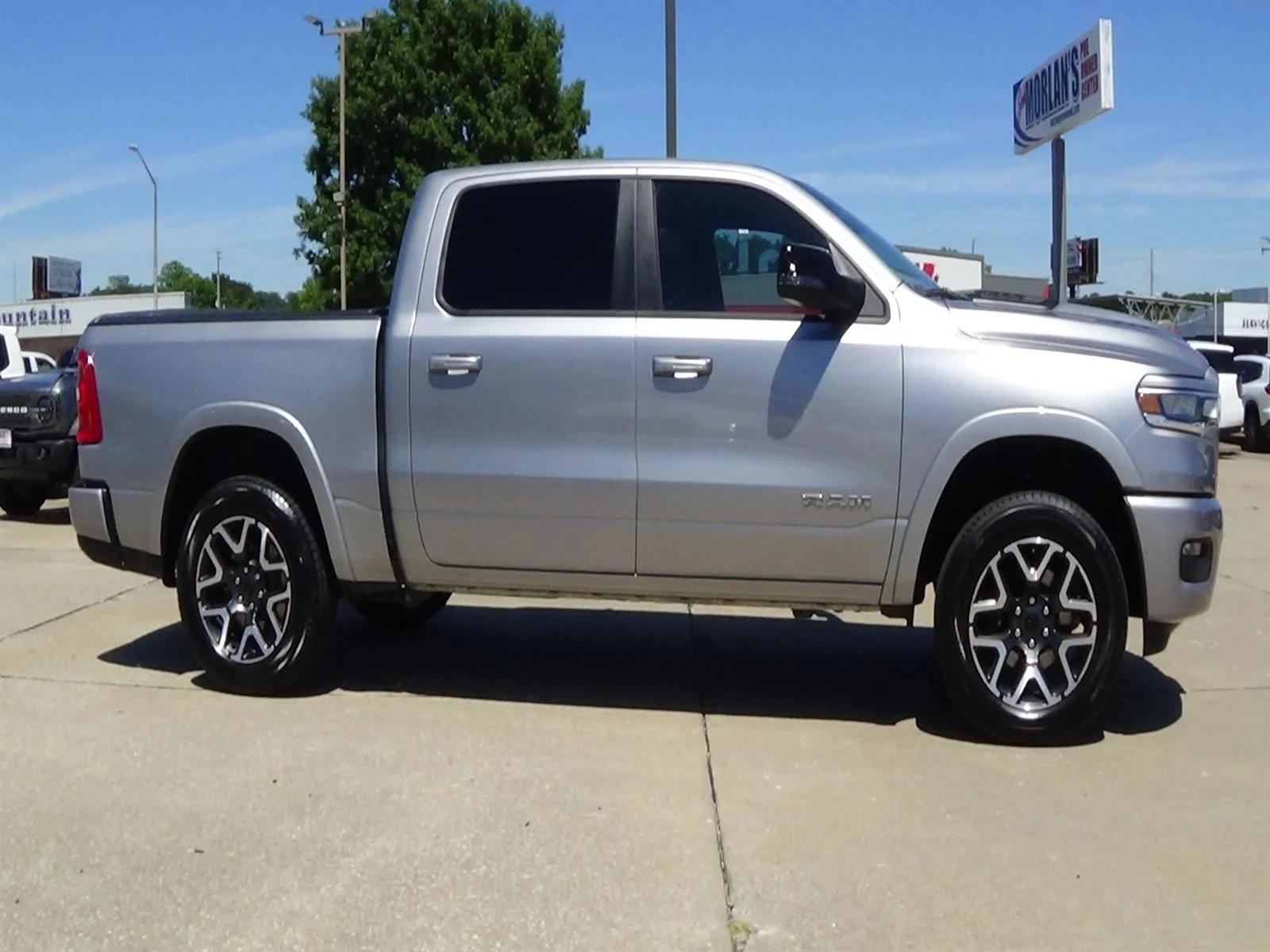 Certified Used 2025 Billet Silver Metallic Clear Coat (psc) RAM Laramie image 5