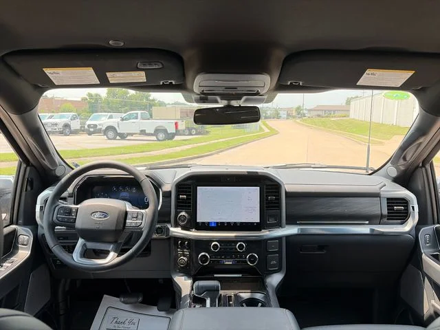 Used 2026 White Ford Lariat image 28