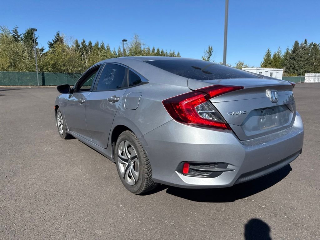 Used 2018 Lunar Silver Metallic Honda LX image 5