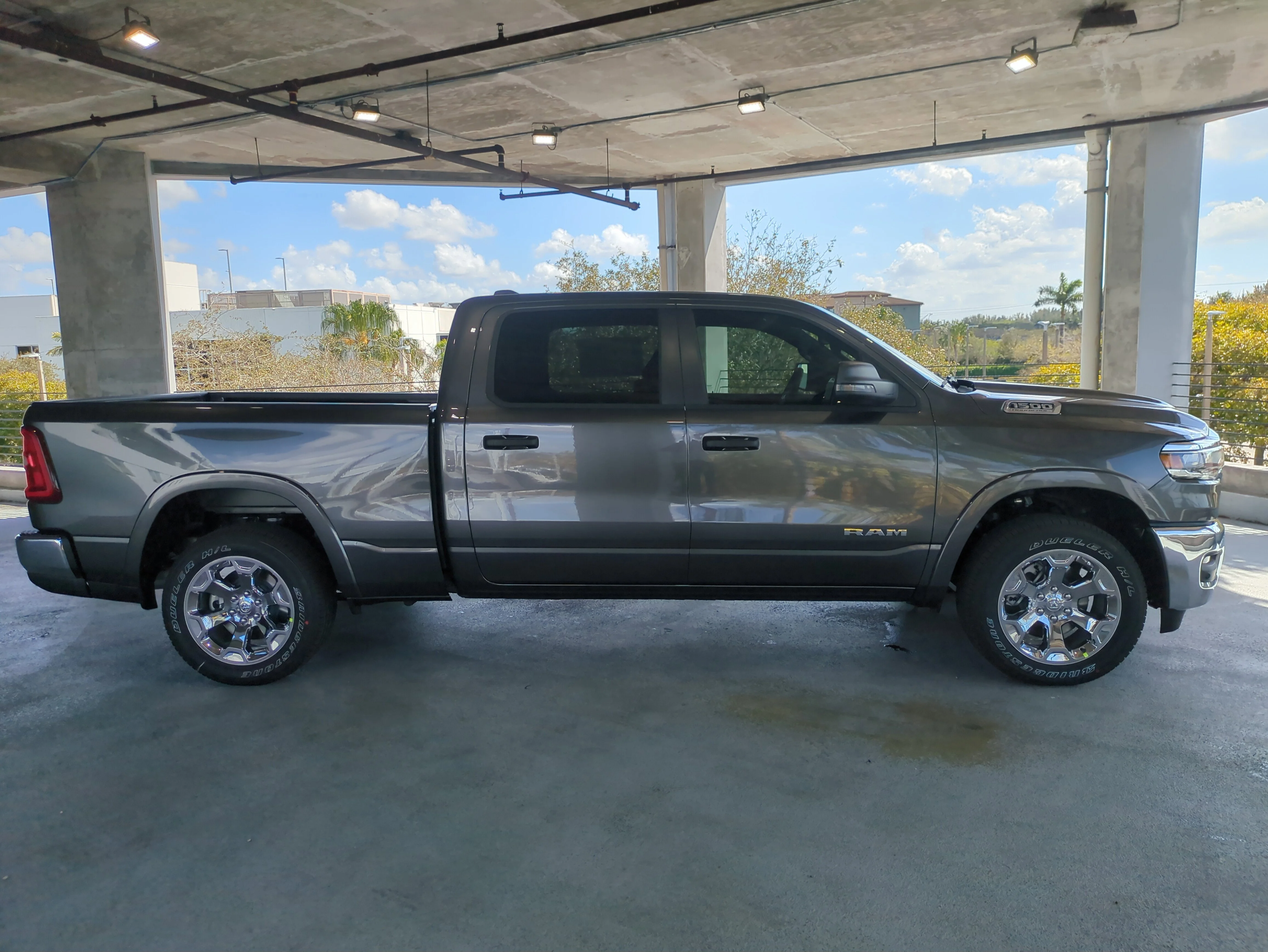 New 2026 Granite Crystal Metallic Clear-Coat Exterior Paint RAM Big Horn image 3