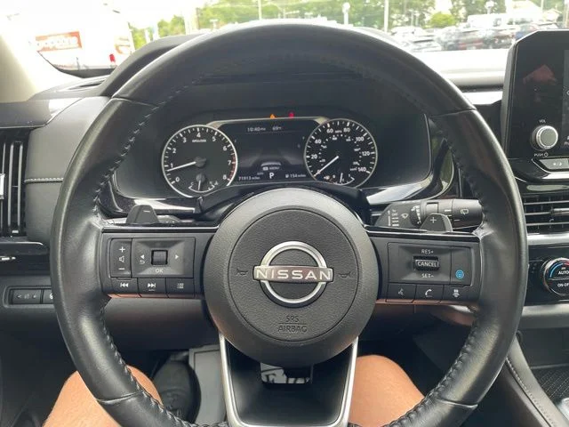 Used 2023 Gray Nissan SV image 12