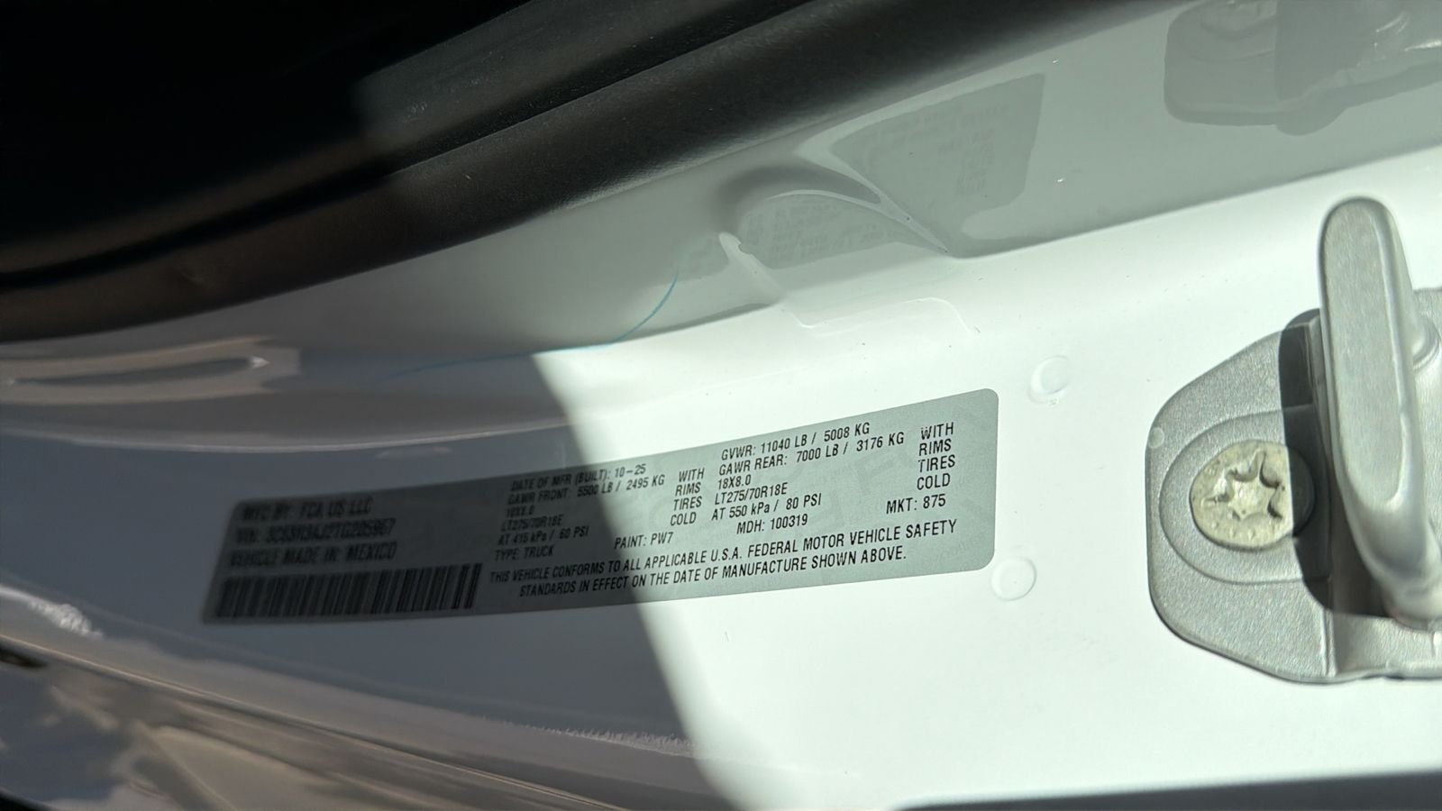 New 2026 Bright White Clear-Coat Exterior Paint RAM Tradesman image 24