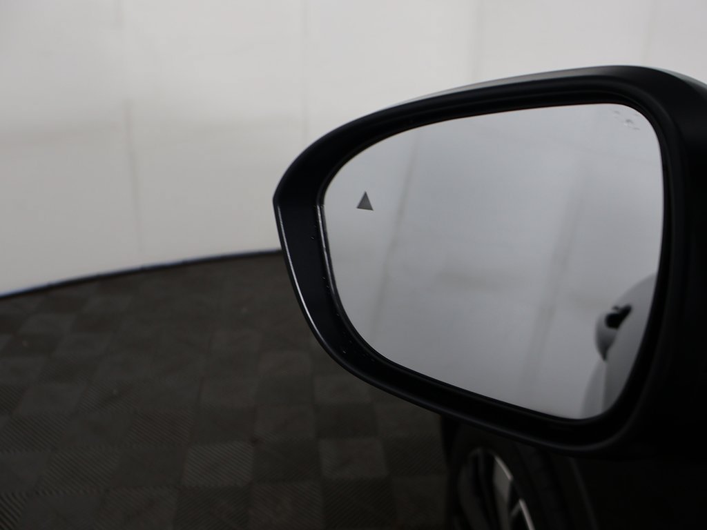 Used 2025 Black Mitsubishi SEL image 38