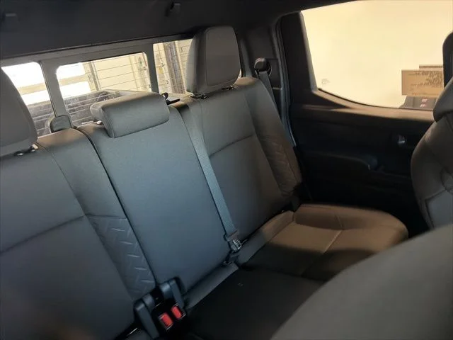2026 Toyota Tacoma SR5 - Photo 22