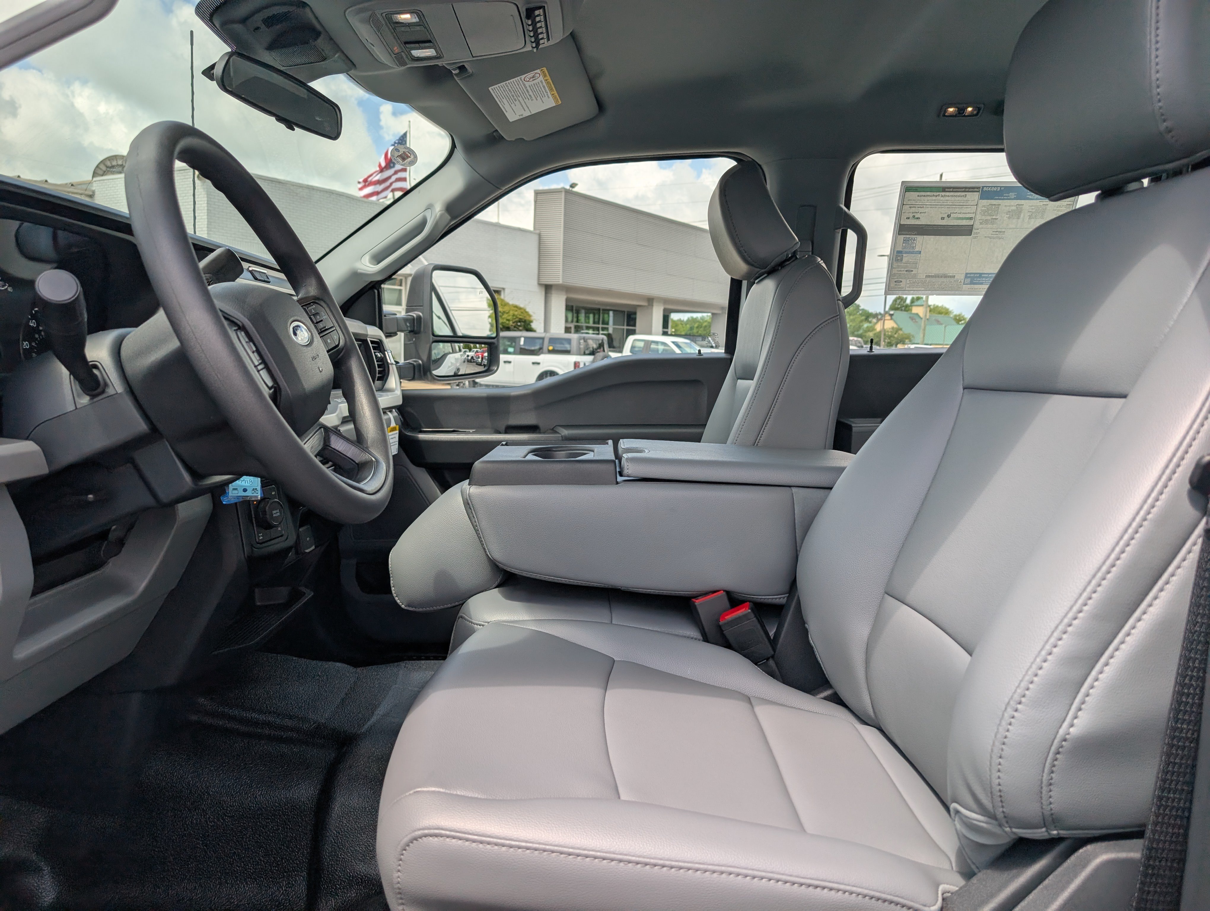 New 2026 Oxford White FORD F-350® XL image 18