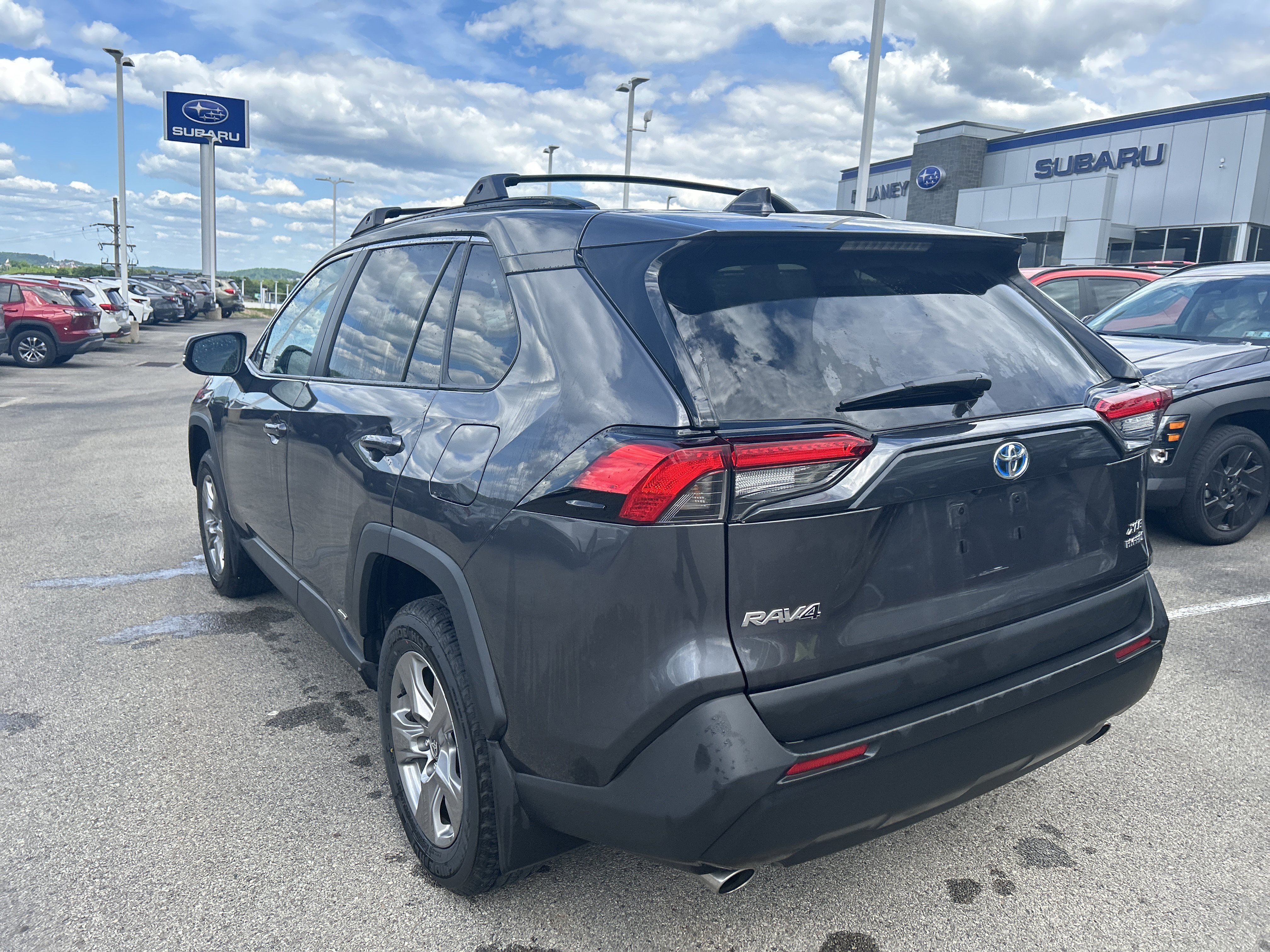 2024 Toyota RAV4 XLE - Photo 6