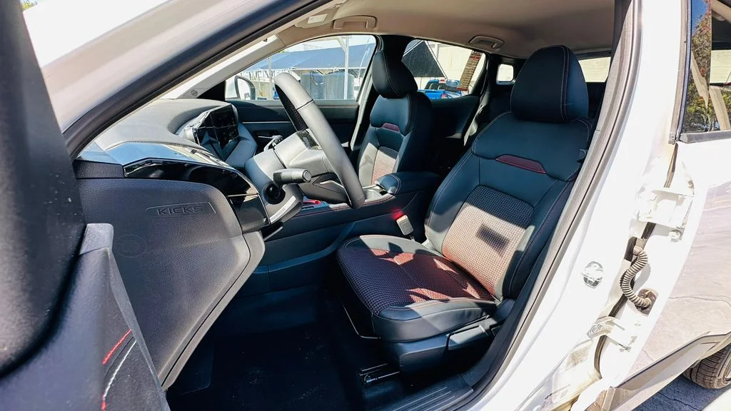 2026 Nissan KICKS SR - Photo 27