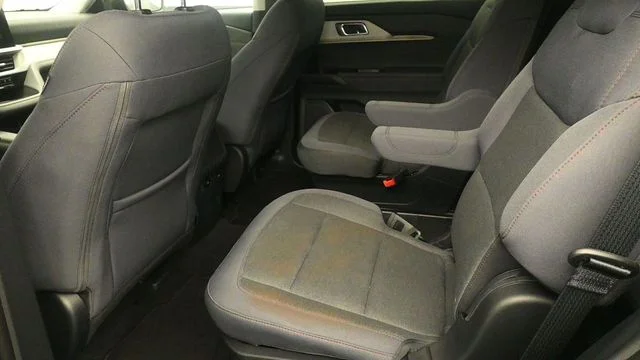 New 2026 Carbonized Gray Metallic Ford Active image 10