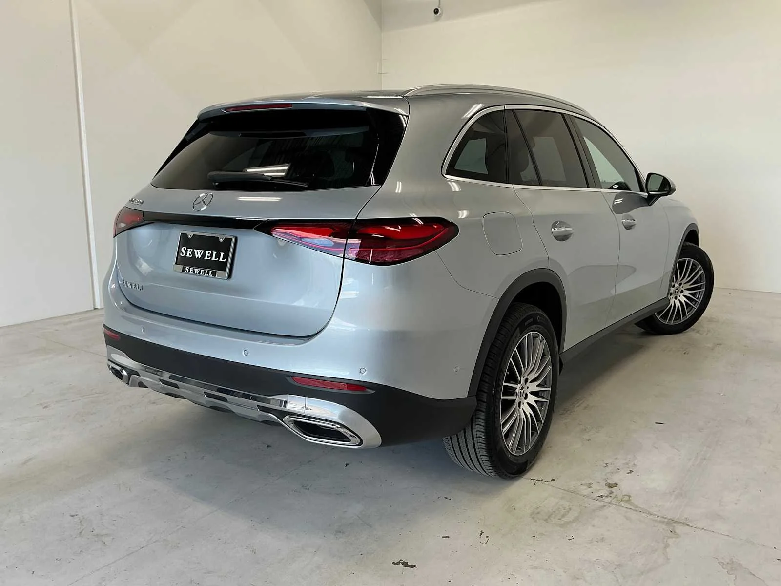 Certified Used 2026 Cirrus Silver Metallic Mercedes-Benz GLC 300 image 8